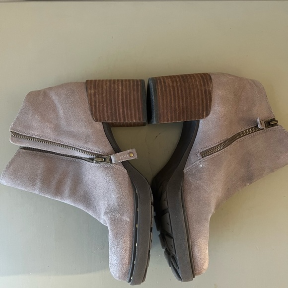 OTBT Montana Suede Ankle Boots size 9 M - Picture 4 of 15